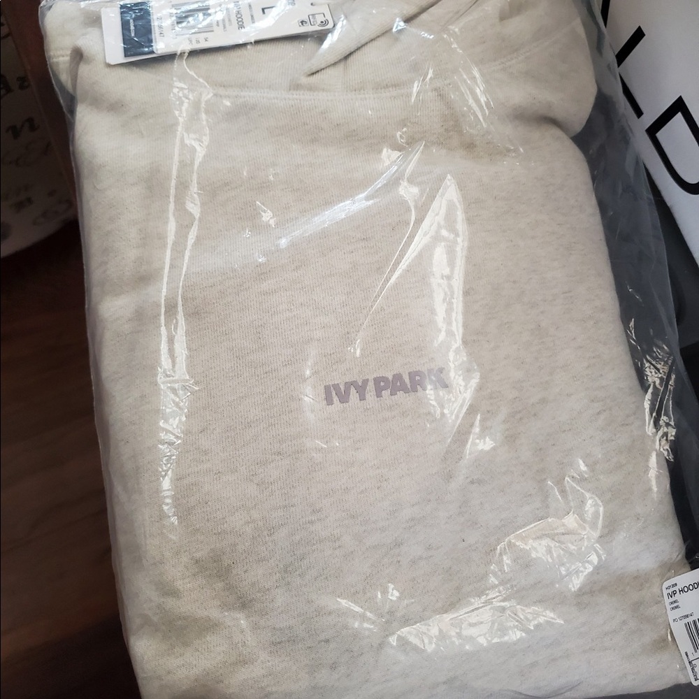 NWT Adidas x IVY PARK Beyoncé SZ LG Cargo Hoodie - Picture 5 of 6